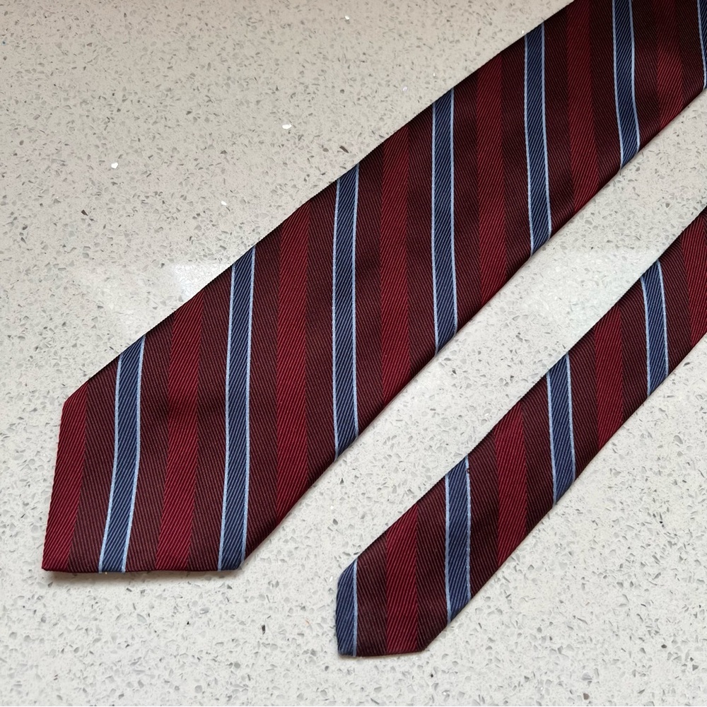 Brooks Brothers 100% Silk Burgundy and Navy Blue Striped Tie - Picture 8 of 10
